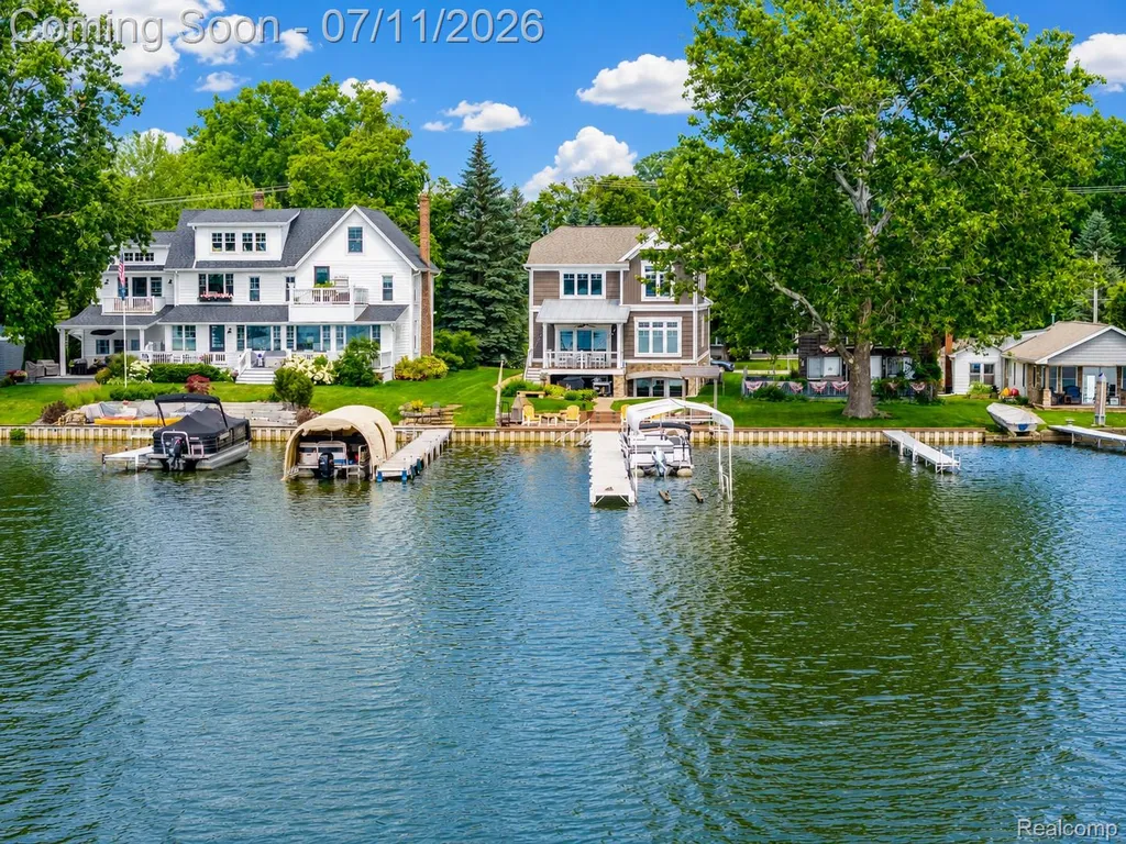 12033 Torrey Road Fenton Charter Township MI 48430
