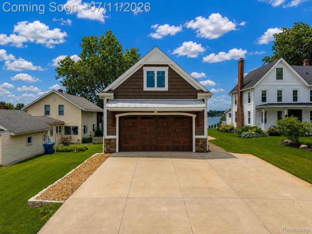 12033 Torrey Road Fenton Charter Township MI 48430