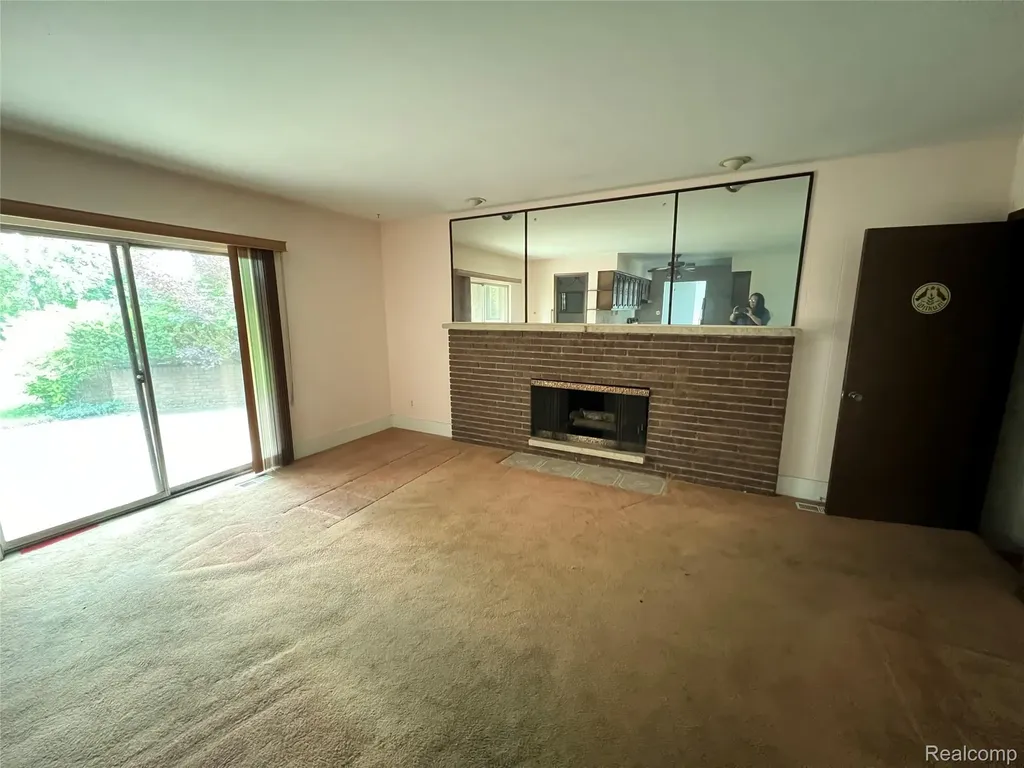 4136 Ironside Drive Waterford Charter Township MI 48329