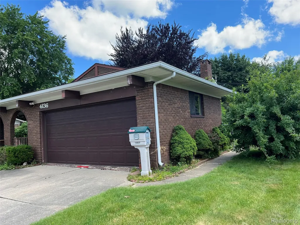 4136 Ironside Drive Waterford Charter Township MI 48329