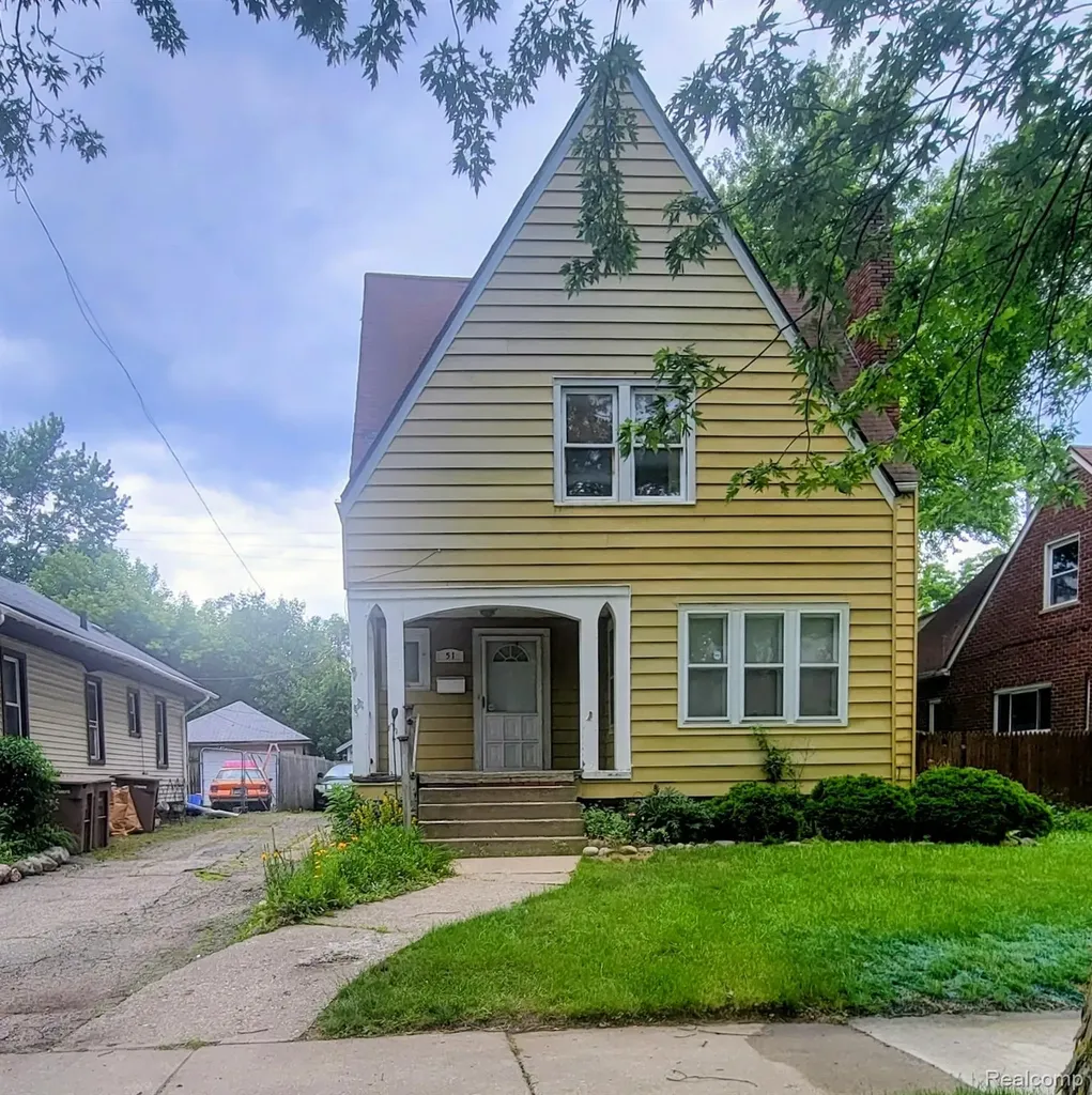 51 Dakota Street Pontiac City MI 48341