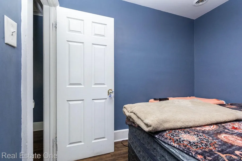 5485 Springwells Street Detroit City MI 48210
