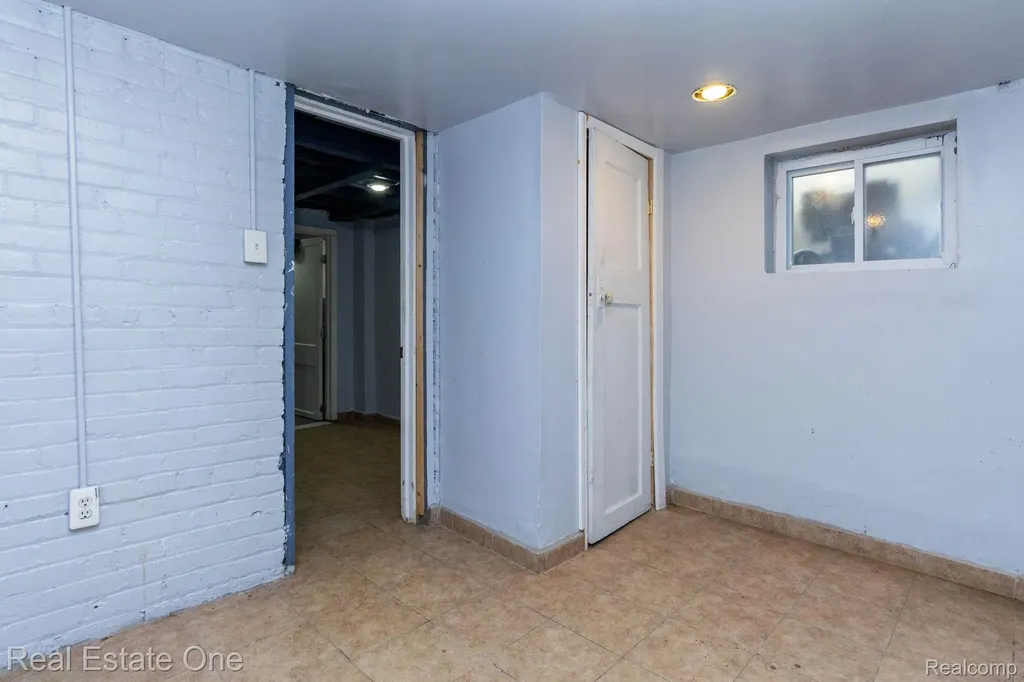 5485 Springwells Street Detroit City MI 48210