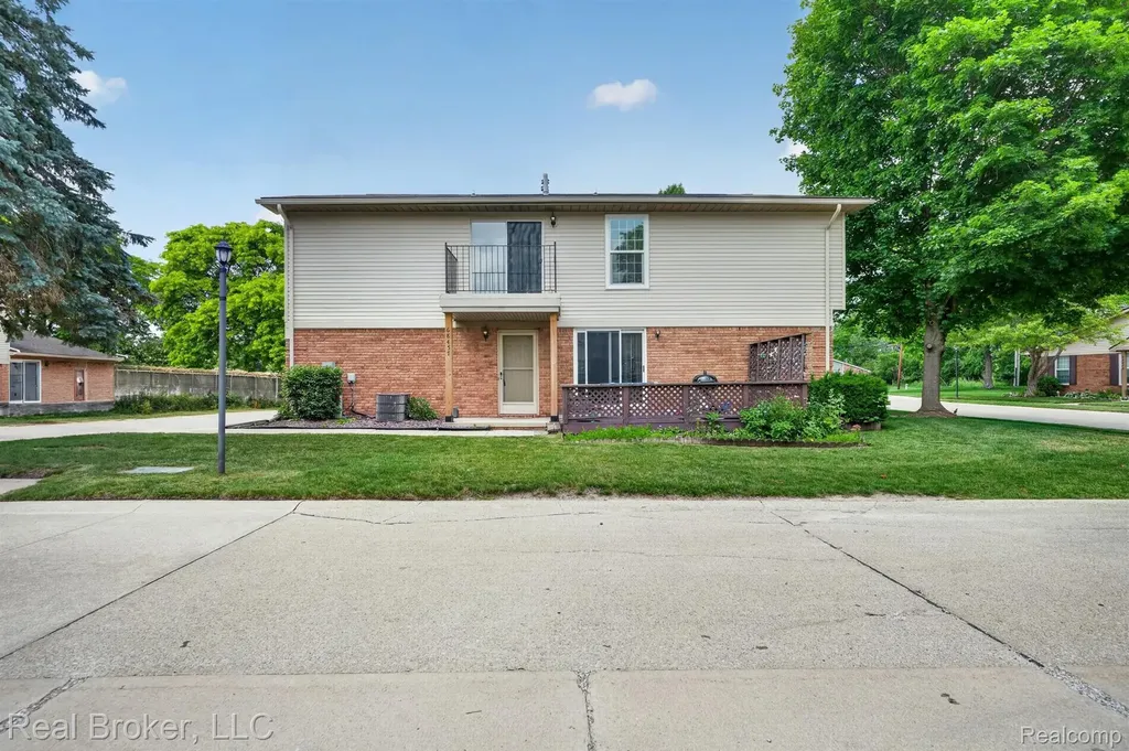 68457 Rosewood Lane Richmond City MI 48062