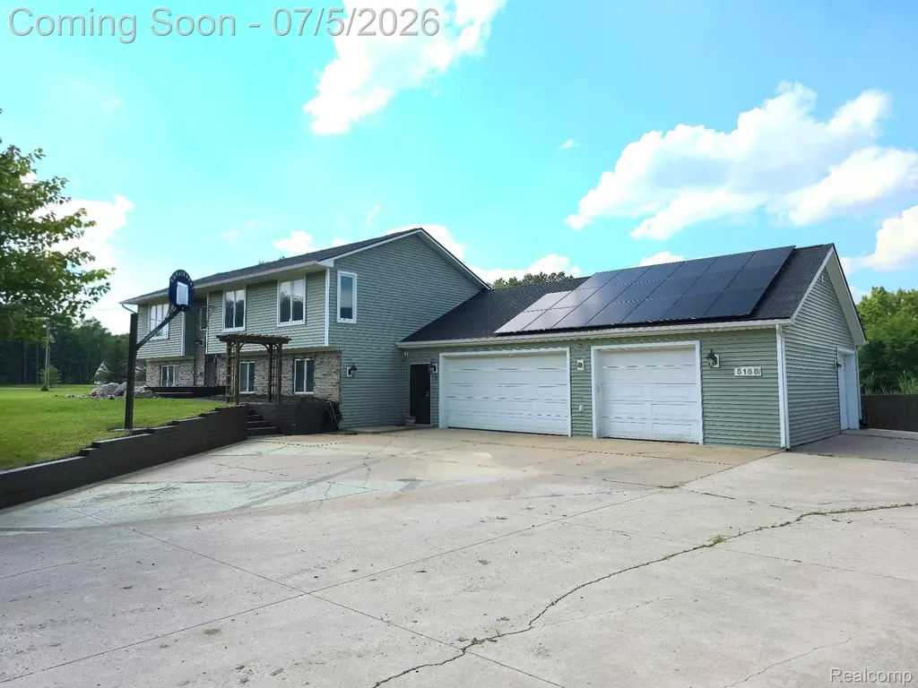 5158 Coldwater Road Oregon Township MI 48446