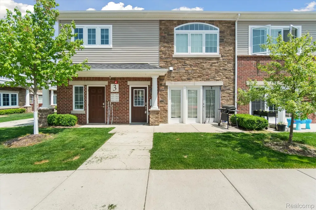 5662 Arbor Chase Drive Scio Township MI 48103