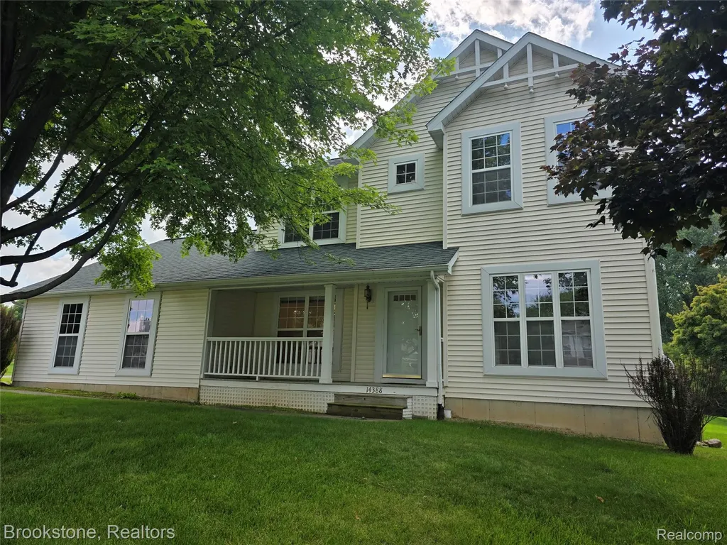 14388 Oak Leaf Trail Fenton Charter Township MI 48451