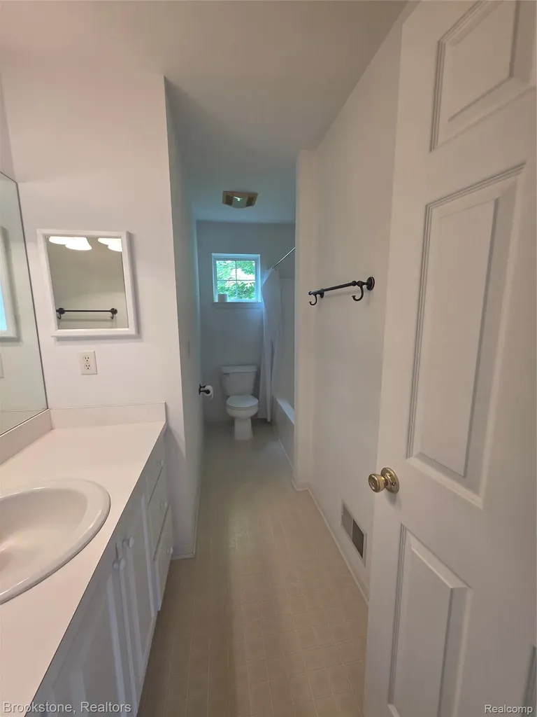 14388 Oak Leaf Trail Fenton Charter Township MI 48451