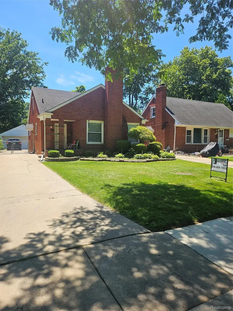 20296 Damman Street Harper Woods City MI 48225
