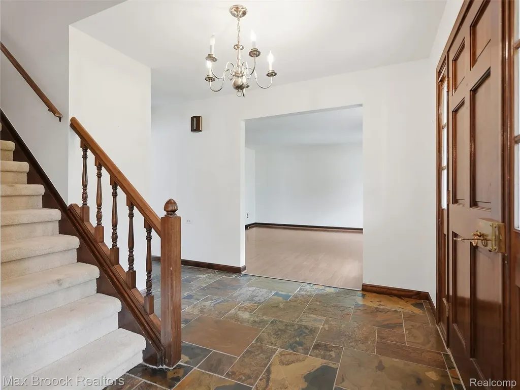 68163 Frampton Drive Washington Township MI 48095