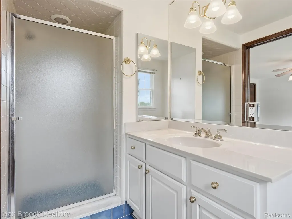 68163 Frampton Drive Washington Township MI 48095
