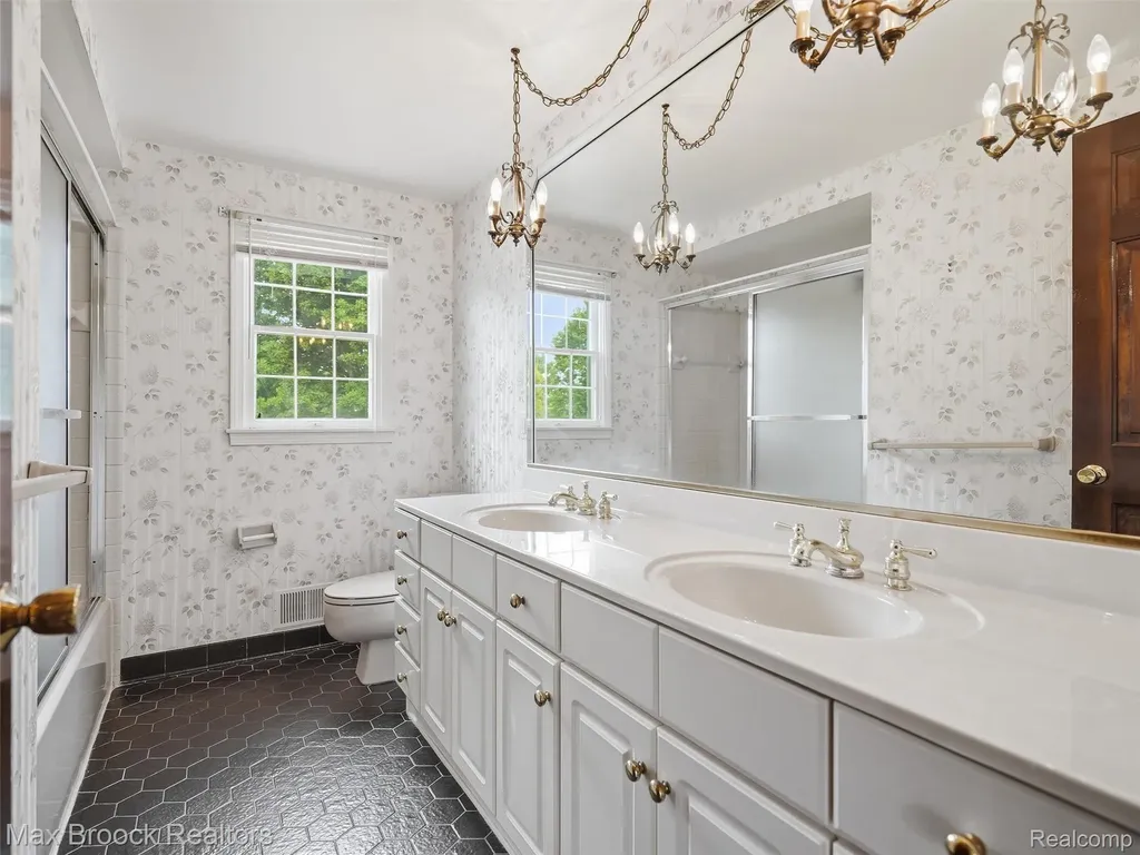 68163 Frampton Drive Washington Township MI 48095