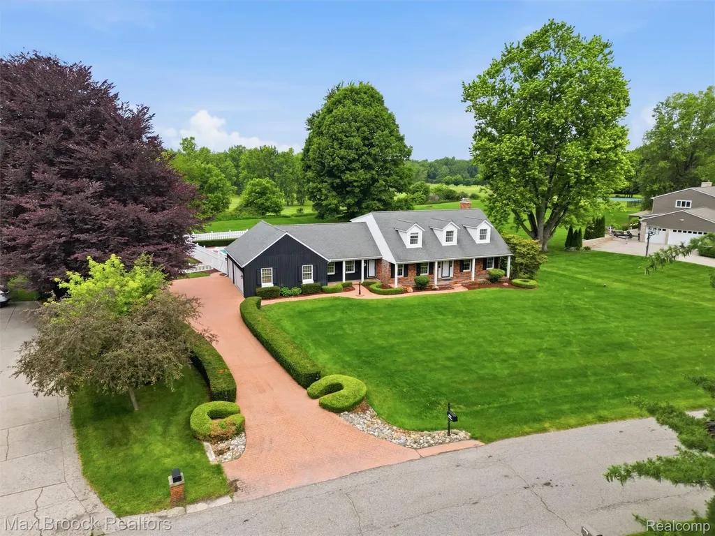 68163 Frampton Drive Washington Township MI 48095