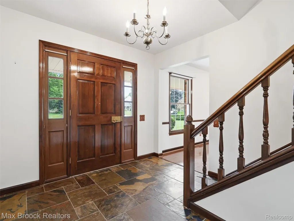 68163 Frampton Drive Washington Township MI 48095