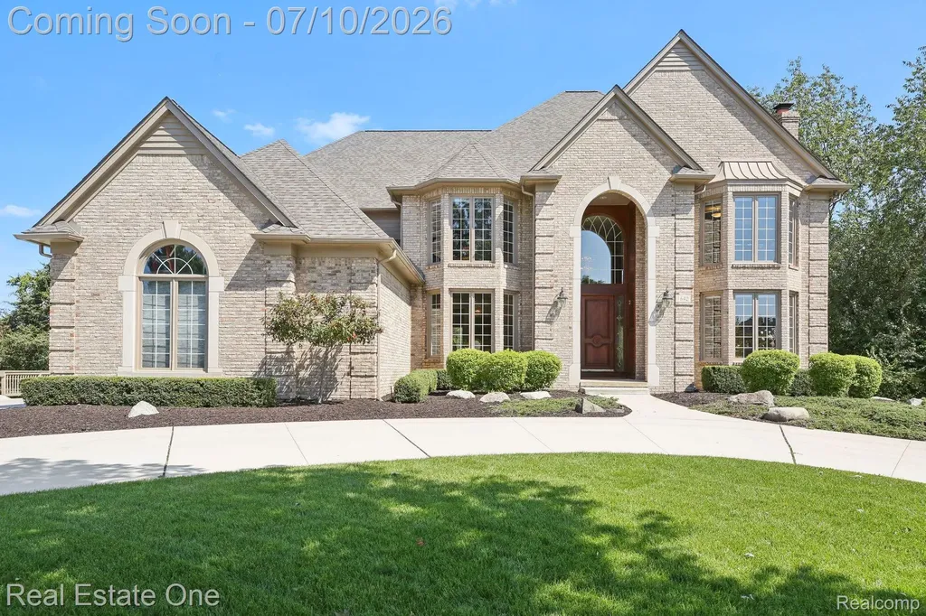 1642 Stony Creek Drive Rochester City MI 48307