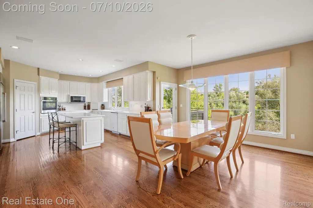 1642 Stony Creek Drive Rochester City MI 48307