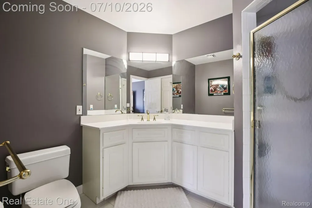 1642 Stony Creek Drive Rochester City MI 48307