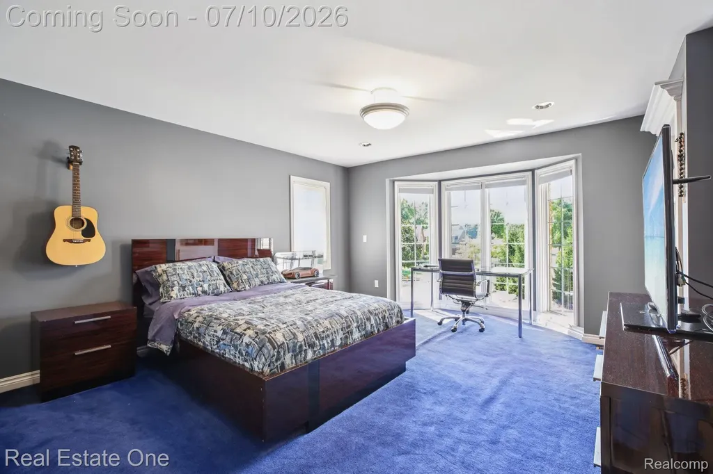 1642 Stony Creek Drive Rochester City MI 48307