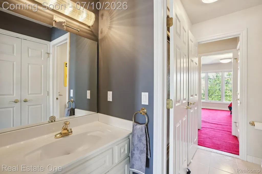 1642 Stony Creek Drive Rochester City MI 48307