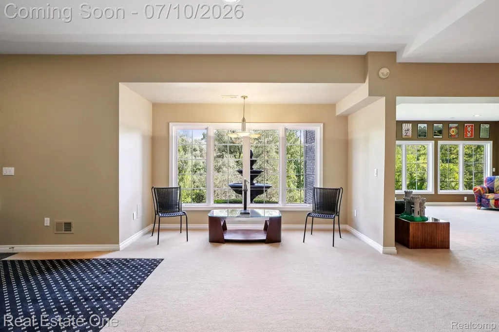1642 Stony Creek Drive Rochester City MI 48307