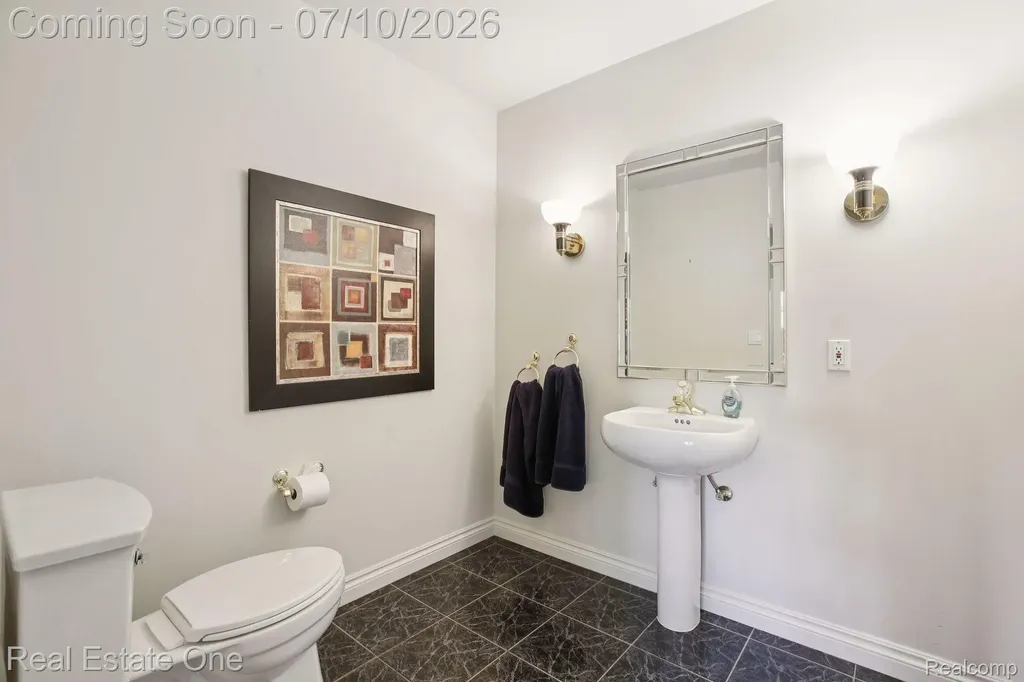 1642 Stony Creek Drive Rochester City MI 48307