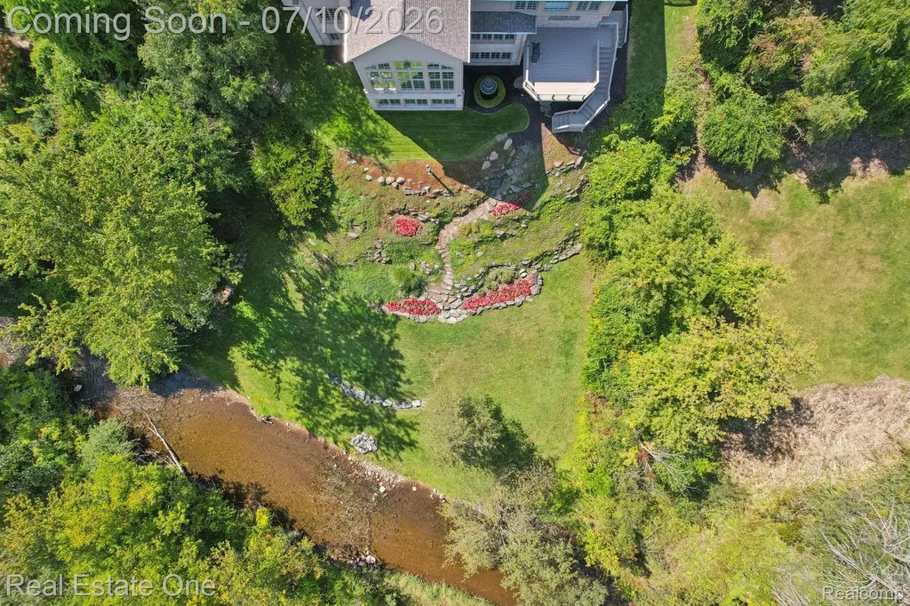 1642 Stony Creek Drive Rochester City MI 48307