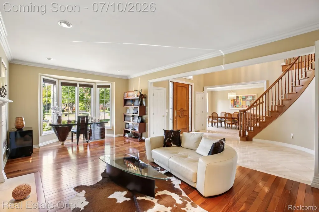1642 Stony Creek Drive Rochester City MI 48307