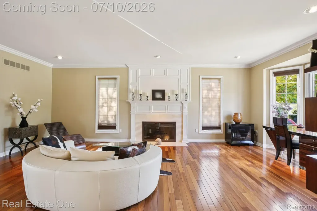 1642 Stony Creek Drive Rochester City MI 48307