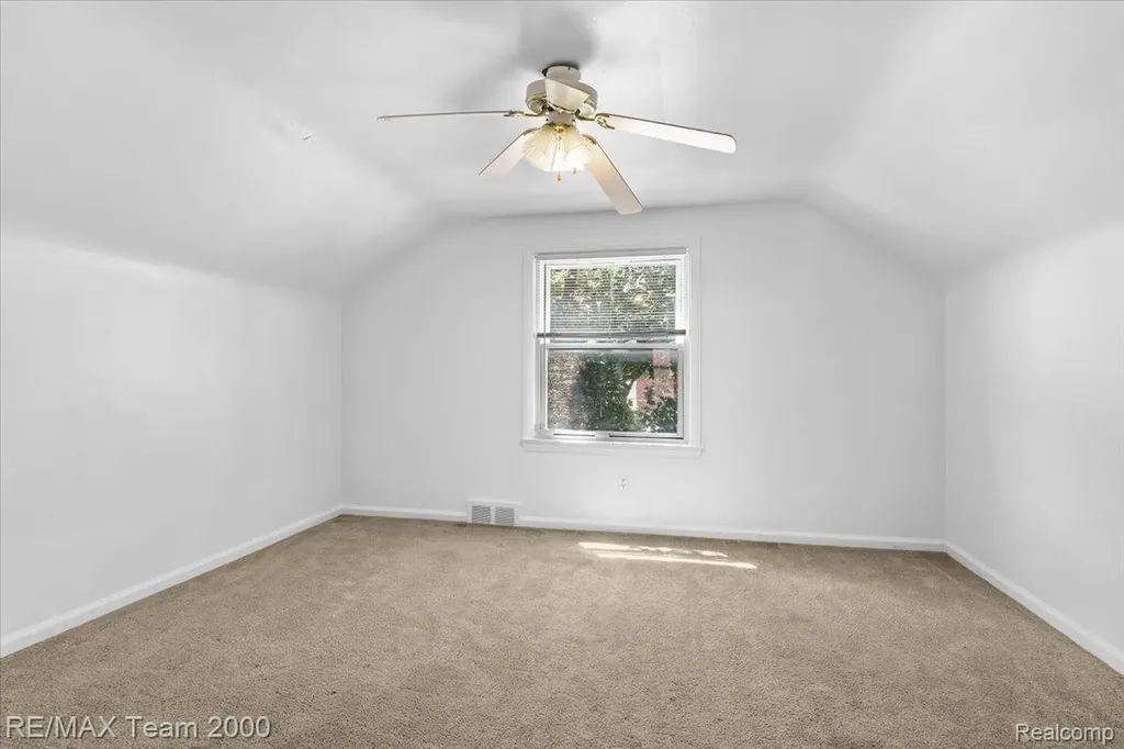 22941 Wilson Avenue Dearborn City MI 48128