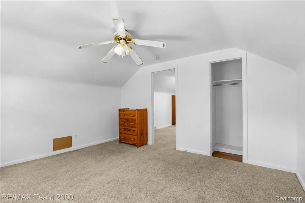22941 Wilson Avenue Dearborn City MI 48128
