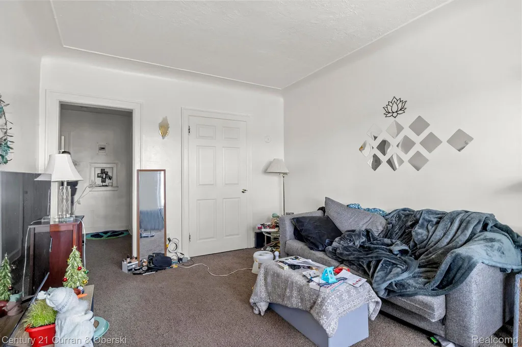 1205 Garfield Avenue Lincoln Park City MI 48146