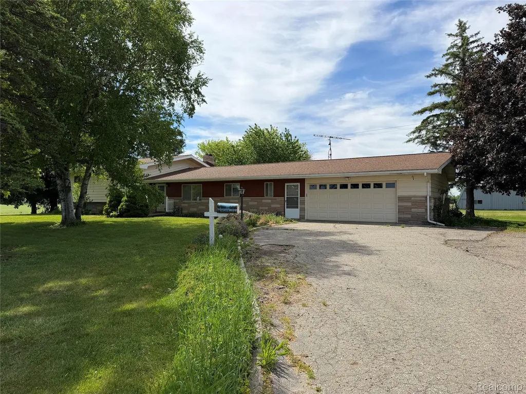8886 Burnside Road Burnside Township MI 48416