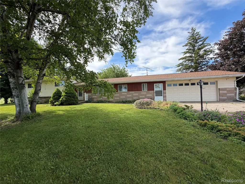8886 Burnside Road Burnside Township MI 48416