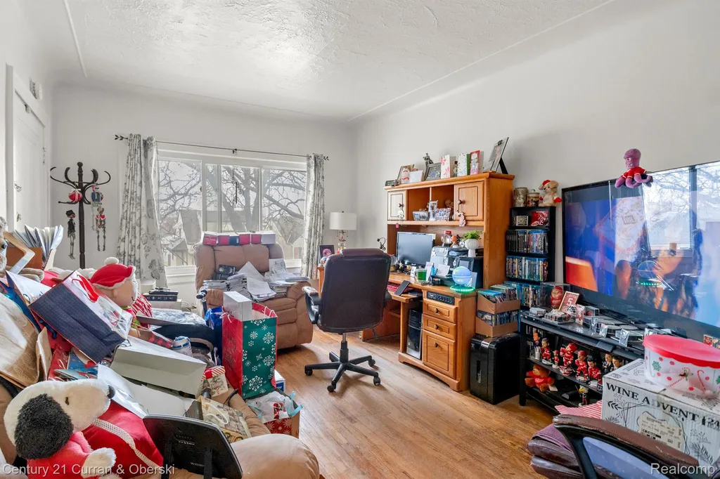 1205 Garfield Avenue Lincoln Park City MI 48146