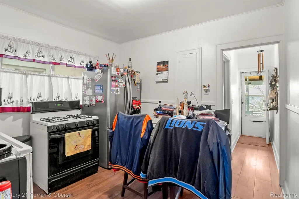 1205 Garfield Avenue Lincoln Park City MI 48146