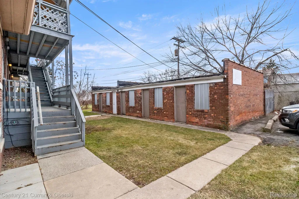 1205 Garfield Avenue Lincoln Park City MI 48146