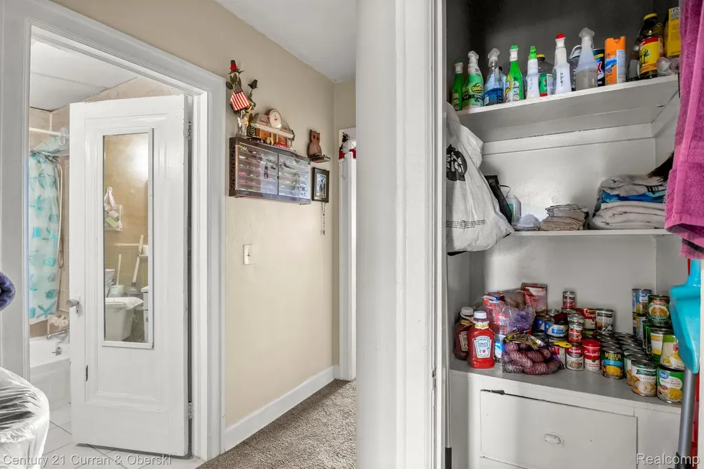1205 Garfield Avenue Lincoln Park City MI 48146