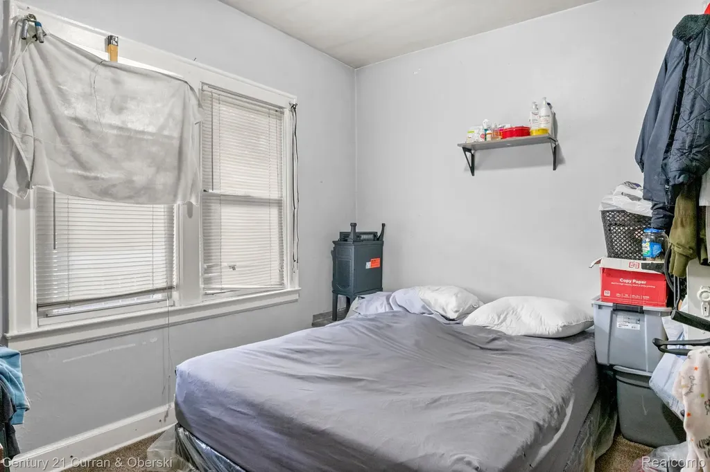 1205 Garfield Avenue Lincoln Park City MI 48146