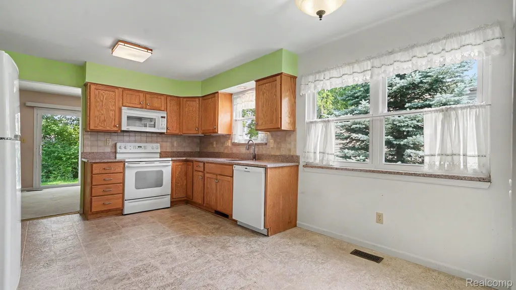 19405 Cardene Way Northville Township MI 48167