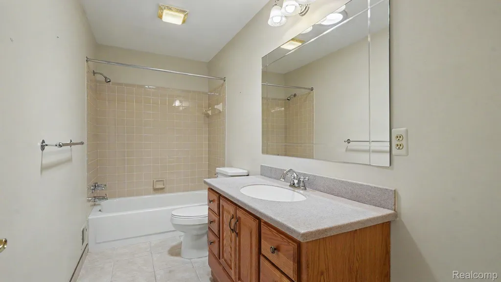 19405 Cardene Way Northville Township MI 48167