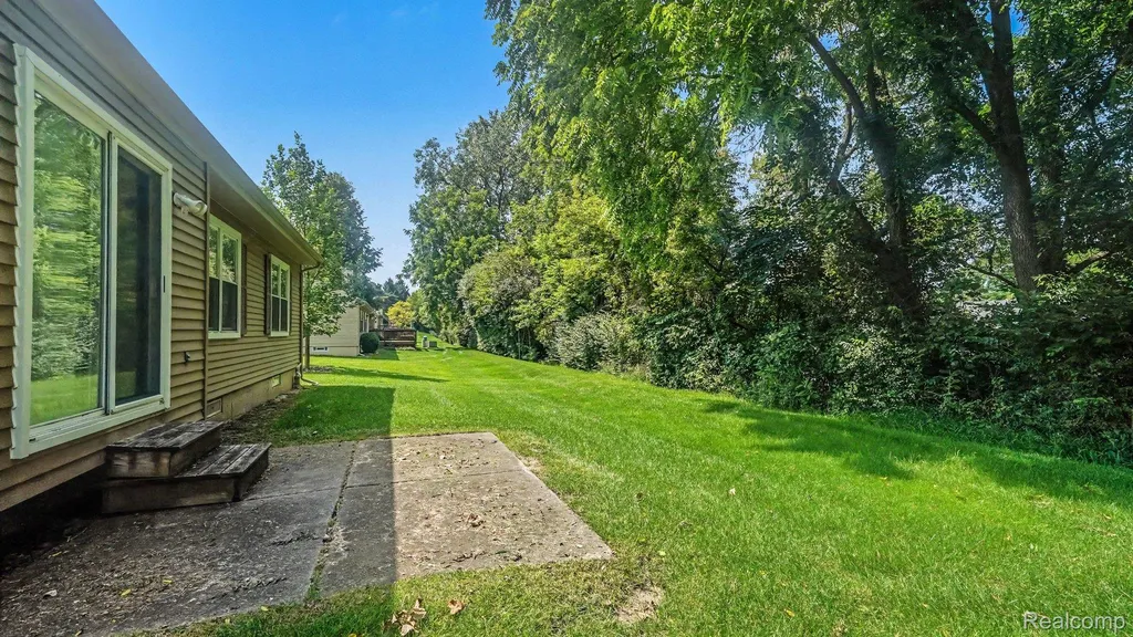 19405 Cardene Way Northville Township MI 48167
