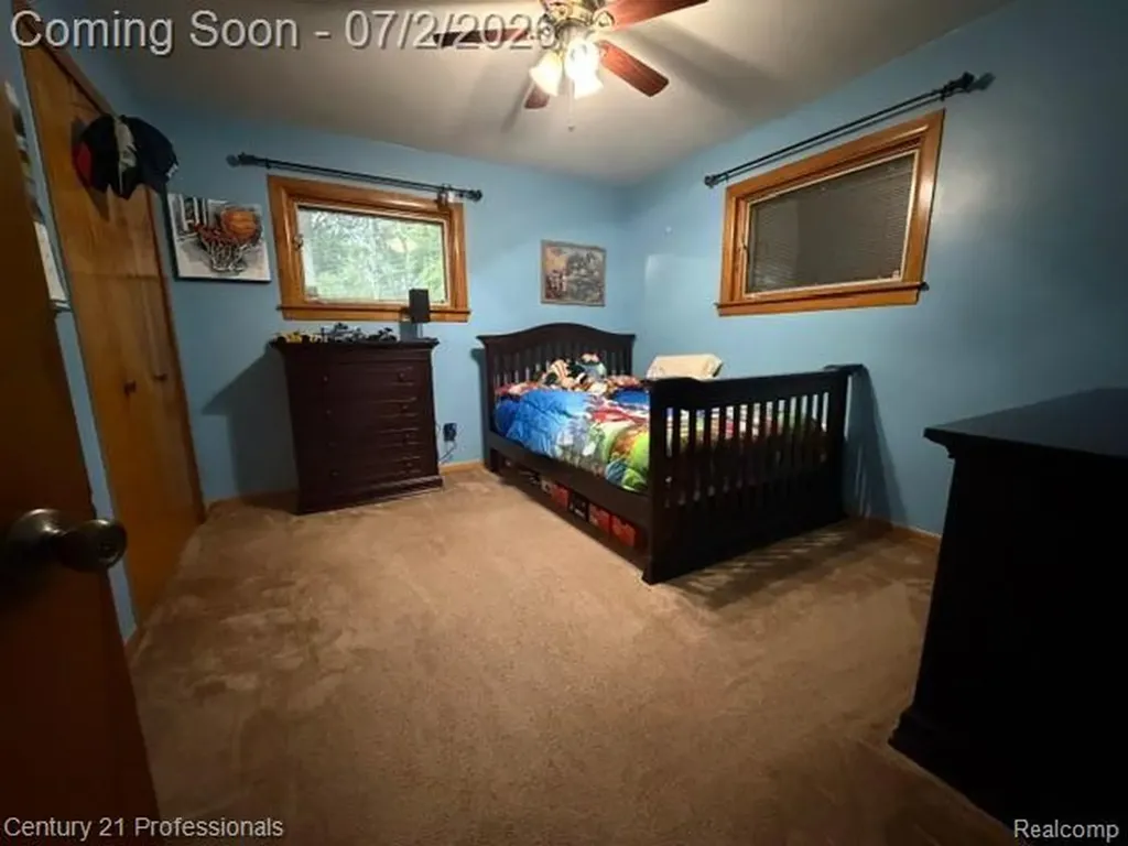 3964 Grindley Park Street Dearborn Heights City MI 48125