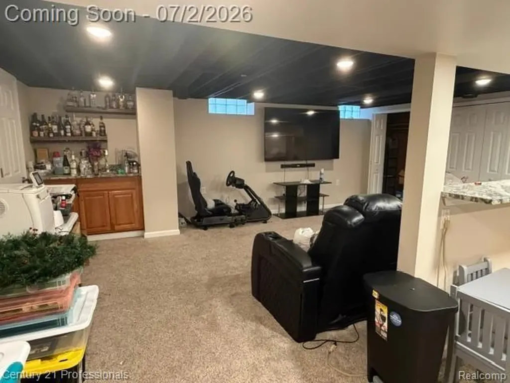 3964 Grindley Park Street Dearborn Heights City MI 48125