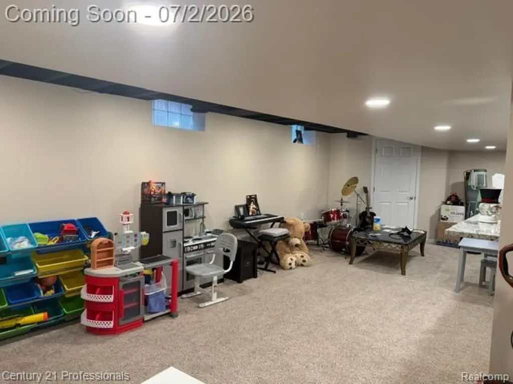3964 Grindley Park Street Dearborn Heights City MI 48125