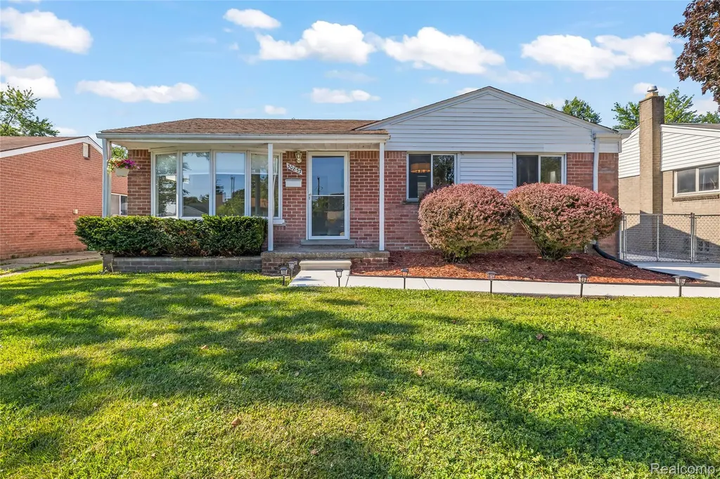 30853 Steinhauer Street Westland City MI 48186