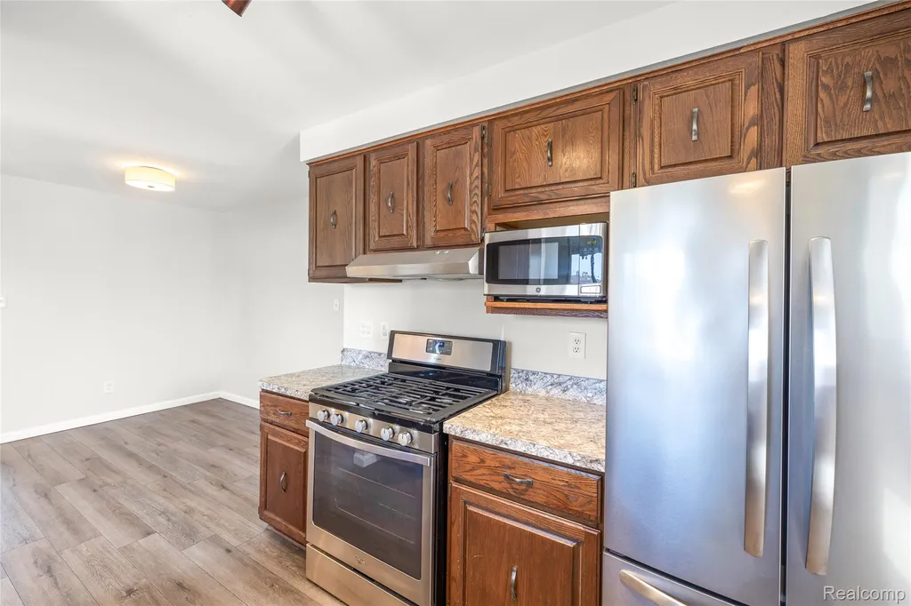 30853 Steinhauer Street Westland City MI 48186