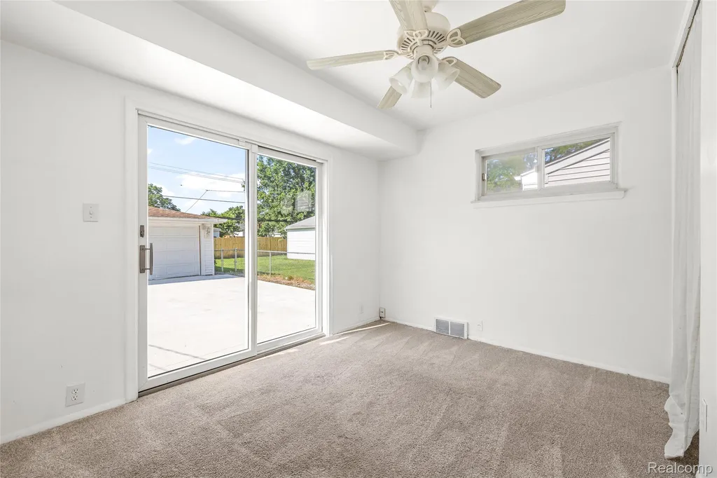 30853 Steinhauer Street Westland City MI 48186