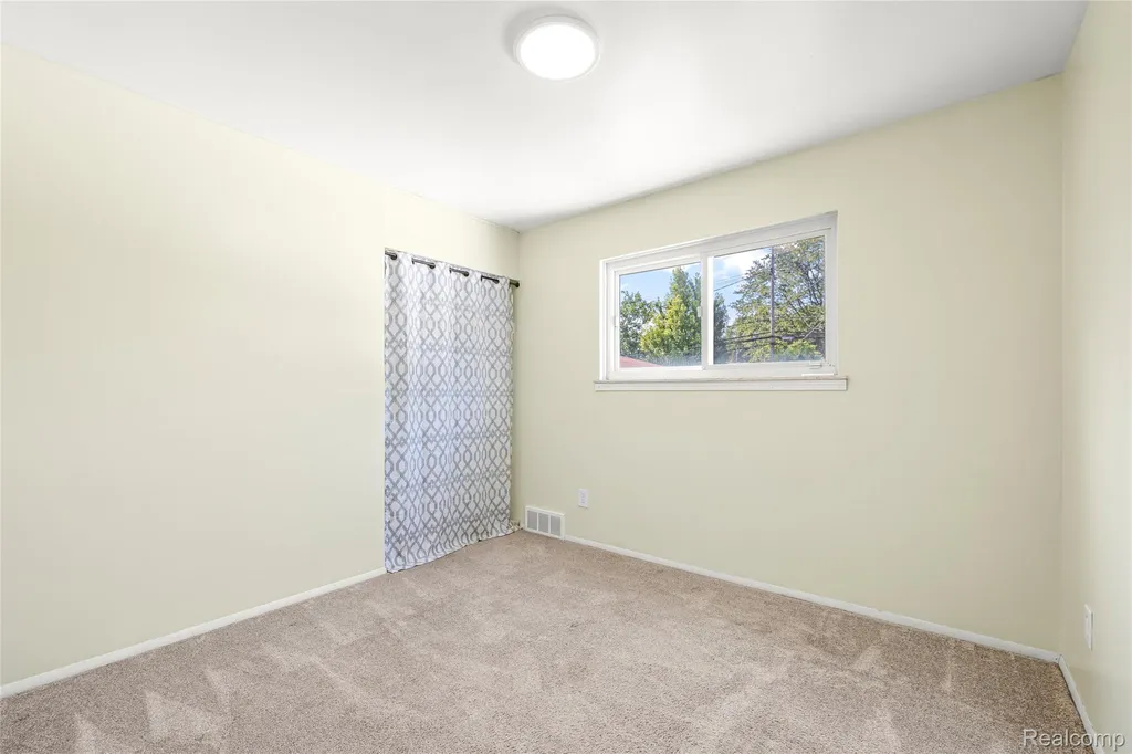30853 Steinhauer Street Westland City MI 48186