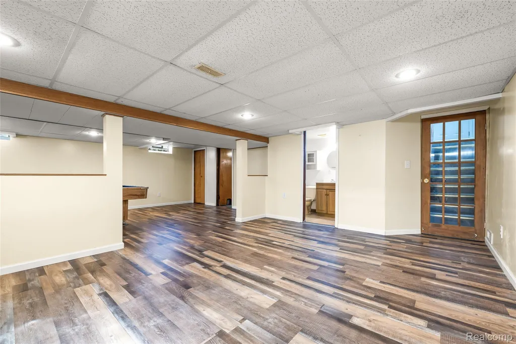 30853 Steinhauer Street Westland City MI 48186