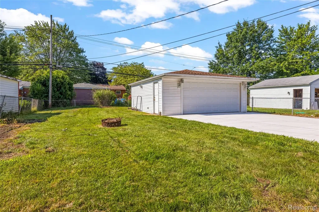 30853 Steinhauer Street Westland City MI 48186